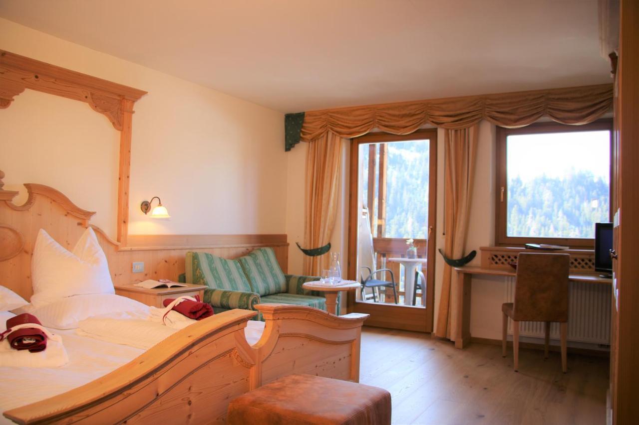 Hotel Alpenrose La Valle Buitenkant foto