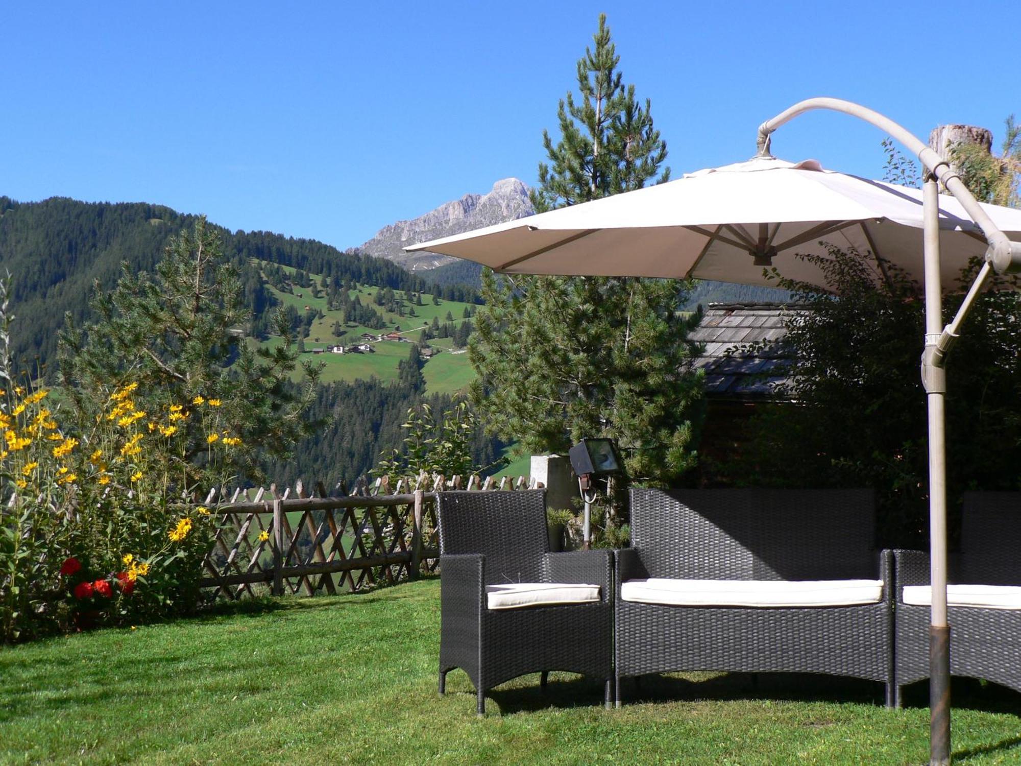 Hotel Alpenrose La Valle Buitenkant foto