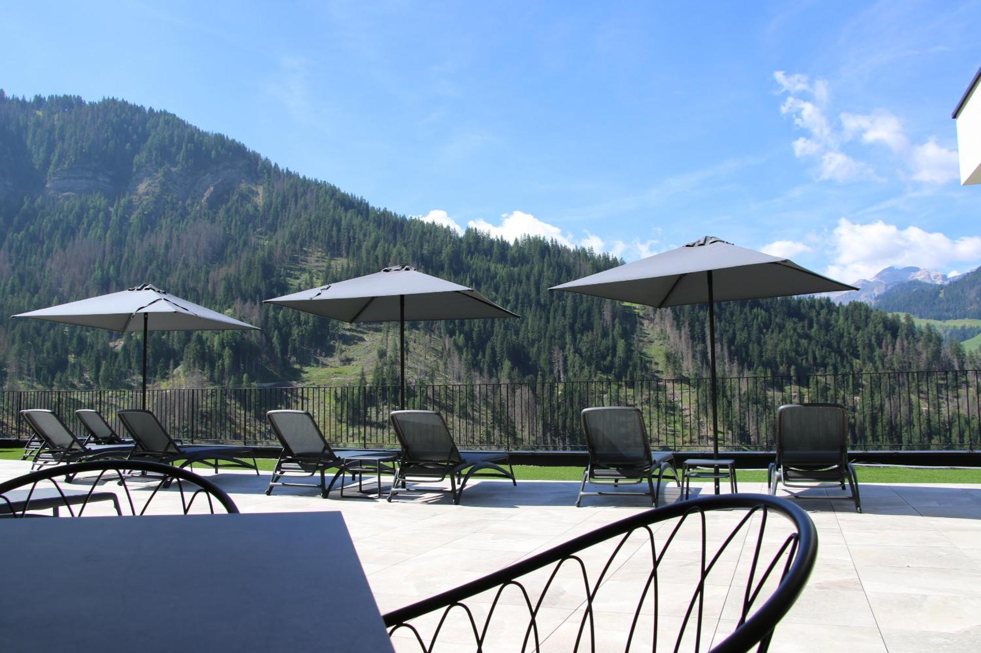 Hotel Alpenrose La Valle Buitenkant foto
